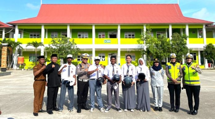 Melalui program Polantas Menyapa Police Goes To School