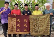 Bank Indonesia Dukung Perkasa Alam Gelar Pelatihan Tenun Karimun Melayu Perkasa Alam menggelar pelatihan tenun Karimun