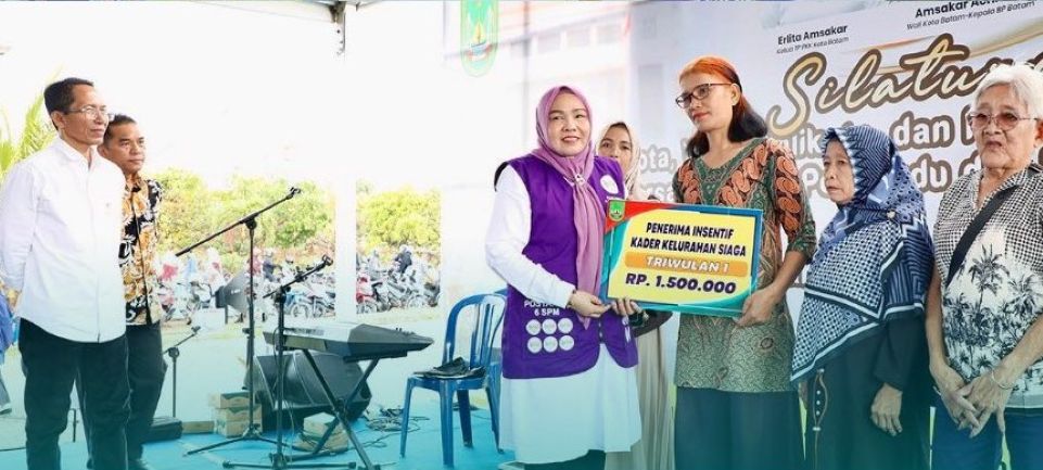 Pemko Batam Salurkan Bansos Lansia dan Insentif Kader Posyandu