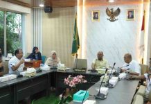 DPRD Batam Bahas Revisi Ranperda Pengelolaan Persampahan Jadi Ranperda Kumulatif Terbuka Rakor Pimpinan DPRD Batam Bahas Revisi Ranperda Pengelolaan Persampahan Jadi Ranperda Kumulatif Terbuka