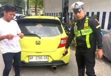 Satlantas Polresta Barelang Razia dan Tindak Mobil dan Motor Gunakan Knalpot Brong Satlantas Polresta Barelang Razia dan Tindak Mobil dan Motor Gunakan Knalpot Brong