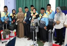 Wabup Deby Titip Pesan Agar Jamaah Haji Bintan dapat Saling Jaga dan Kompak Sebanyak 44 Jamaah Haji asal Kabupaten Bintan