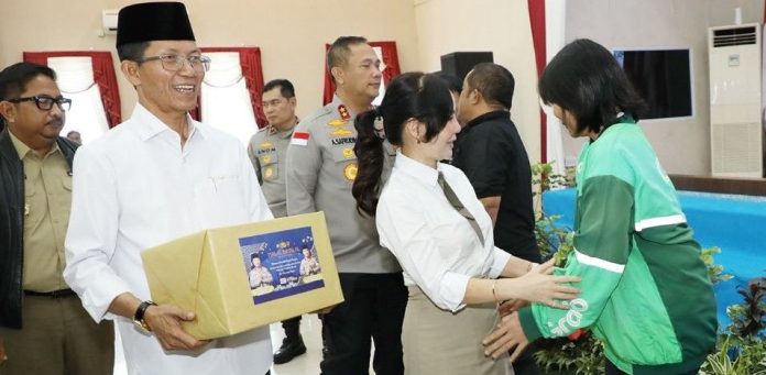 Kegiatan yang berlangsung di Gedung Lancang Kuning, Kecamatan Nongsa, ini dihadiri langsung oleh Wali Kota Batam Amsakar Achmad bersama Wakil Wali Kota Li Claudia Chandra