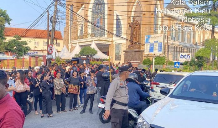 Suasana Ibadah Peringatan Wafat dan Kebangkitan Yesus Kristus Tahun 2026 di Batam