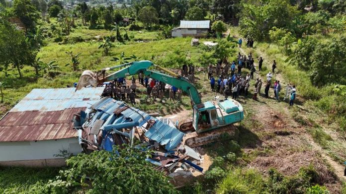 Tim Terpadu Kota Batam Tertibkan 23 Bangunan Ilegal di Kurahan Sei Binti