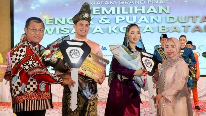 Arya Saputra dan Keizia Hirano Encik dan Puan Kota Batam 2026
