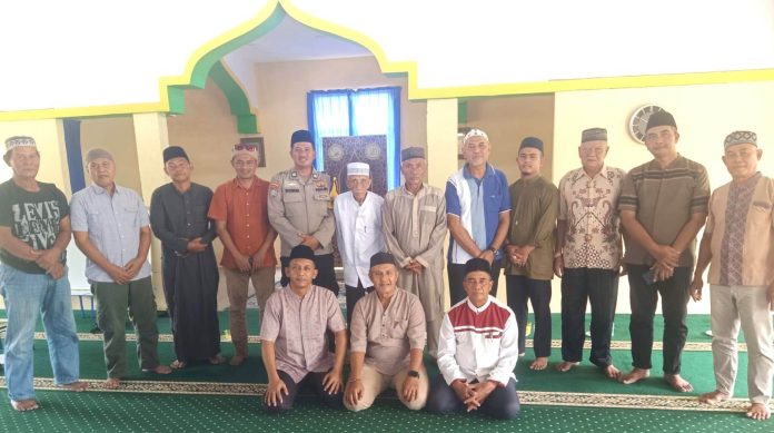 Bhabinkamtibmas Tanjung Unggat Hadiri Pembukaan Pelatihan Fardu Kifayah di Bukit Bestari Bhabinkamtibmas Tanjung Unggat Hadiri Pembukaan Pelatihan Fardu Kifayah di Bukit Bestari