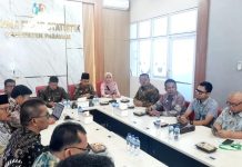 Bupati Pasaman Welly Suhery: OPD Jangan Ngarang Data, Bersama BPS Sinergikan Data yang Akurat Bupati Pasaman Welly Suhery saat membuka forum Fokus Group Discussion