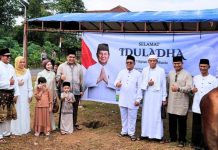 Bupati dan Wakil Bupati Bintan Hadiri Sholat Idul Adha, Serahkan Sapi Kurban Presiden RI Bupati dan Wakil Bupati Bintan Hadiri Sholat Idul Adha, Serahkan Sapi Kurban Presiden RI