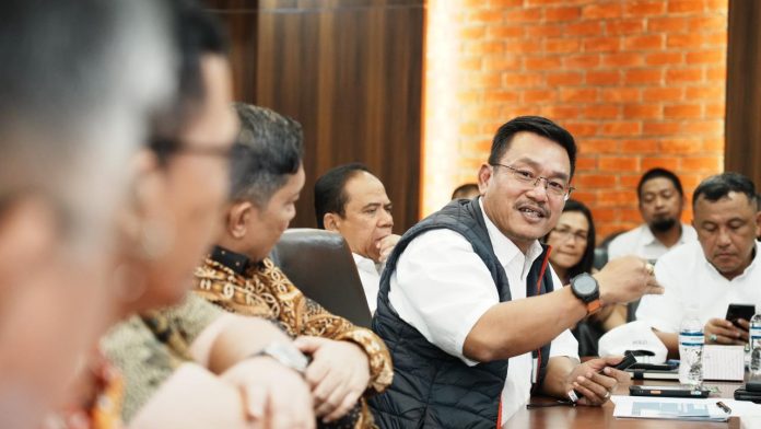 Direktur Pengelolaan Lahan BP Batam, Harlas Buana masalah UWT