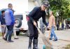 Diguyur Hujan, Wali Kota Amsakar Tetap Pimpin Goro Gema Batam ASRI di Gardan Raya semangat warga dan jajaran Pemerintah Kota Batam untuk bergotong royong dalam kegiatan Gerakan Masyarakat Batam Aman, Sehat, Resik, dan Indah ( Gema Batam ASRI ).