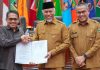 Gubernur Mahyeldi Jamin PT Jamkrida Sumbar akan Perluas Pembiayaan UMKM Lokal Gubernur Mahyeldi Jamin PT Jamkrida Sumbar akan Perluas Pembiayaan UMKM Lokal