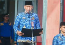 Sekda Sahtiar Pimpin Upacara Harkitnas 2026 di Lingkungan Pemkab Anambas Sekda Sahtiar Pimpin Upacara Harkitnas 2026 di Lingkungan Pemkab Anambas