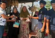 DPD GARNIZUN Batam Bagikan 150 Paket Daging Kurban untuk Pedagang UMKM DPD GARNIZUN Batam Bagikan 150 Paket Daging Kurban untuk Pedagang UMKM