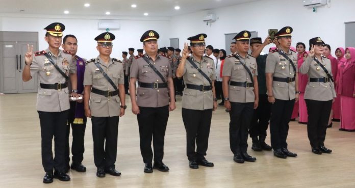 Kapolresta Barelang Pimpin Sertijab Sejumlah Pejabat dan Lantik Kapolsek