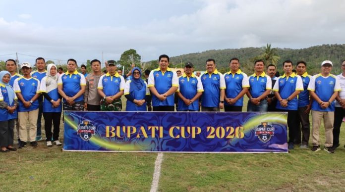 Kembali Digelar, Bupati Bintan Resmi Buka Turnamen Sepak Bola Bupati Cup III Tahun 2026