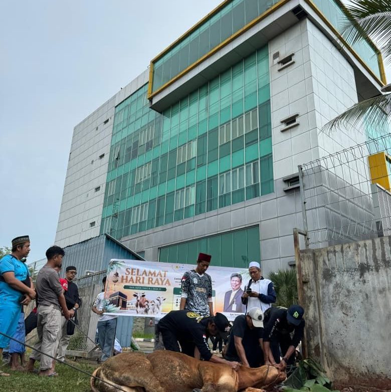 PT Pelayanan Energi Batam (PEB) melaksanakan kegiatan penyembelihan dan pendistribusian hewan qurban pada Kamis, 28 Mei 2026