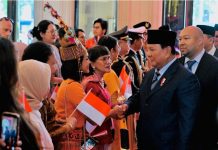 Presiden Prabowo Subianto Laksanakan Salat Idul Adha 2026 di Paris Prancis Ratusan warga negara Indonesia (WNI) telah menanti kedatangan Presiden Prabowo Subianto di Paris dengan penuh antusias