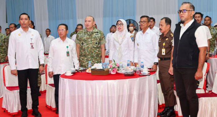 Sekda Kepri Hadiri Peresmian 1.061 Koperasi Desa Kelurahan Merah Putih Sekda Kepri Misni Wakili Gubernur Hadiri Peresmian 1.061 Koperasi Desa Kelurahan Merah Putih