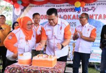 Sekda Ronny Kartika Ajak Peserta Trekking Jaga Alam dan Kekompakan di HUT ORARI Lokal Bintan Sekda Ronny Kartika Ajak Peserta Trekking Jaga Alam dan Kekompakan di HUT ORARI Lokal Bintan