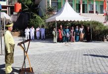 Wabup Anambas Raja Bayu Pimpin Upacara Hardiknas 2026 di Siantan Timur Wabup Anambas Raja Bayu Pimpin Upacara Hardiknas 2026 di Siantan Timur