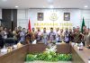 Wagub Nyanyang Gandeng Abpednas dan Kejati Kepri Kawal Pembangunan Desa dan Cegah Anak Putus Sekolah Wagub Nyanyang Gandeng Abpednas dan Kejati Kepri Kawal Pembangunan Desa hingga Pencegahan Anak Putus Sekolah