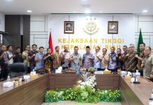 Wagub Nyanyang Gandeng Abpednas dan Kejati Kepri Kawal Pembangunan Desa dan Cegah Anak Putus Sekolah Wagub Nyanyang Gandeng Abpednas dan Kejati Kepri Kawal Pembangunan Desa hingga Pencegahan Anak Putus Sekolah