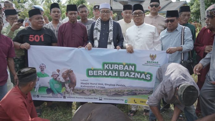 Wagub Nyanyang Salat Iduladha Bersama Warga Lingga