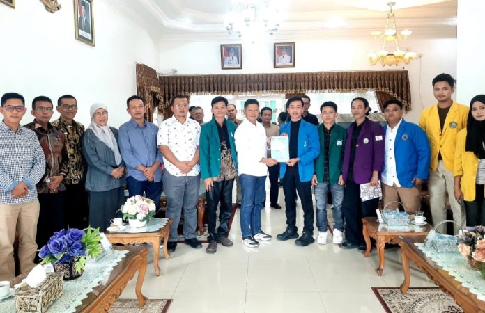 BEM Sumbar dan Bupati Pasaman BEM Sumbar