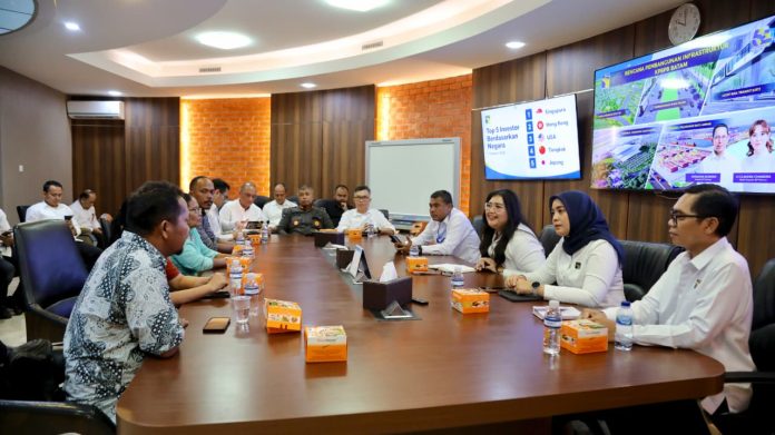 BP Batam Tunda Pembongkaran Lapak UMKM Mega Legenda hingga Akhir 2026 BP Batam Tunda Pembongkaran Lapak UMKM Mega Legenda hingga Akhir 2026