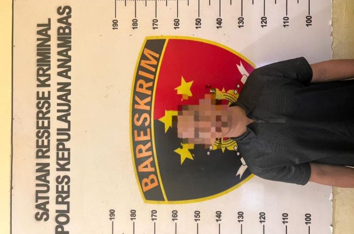 Bejatnya, Oknum Guru Honorer di Anambas Diduga Cabuli Murid Dua Kali di Bekas Ruang UKS Bejatnya, Oknum Guru Honorer di Anambas Diduga Cabuli Murid Dua Kali di Bekas Ruang UKS
