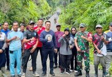 Bupati Aneng Hadiri Kegiatan Goro Asri di Jemaja Timur Bupati Aneng Hadiri Kegiatan Goro Asri di Jemaja Timur