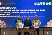 Bupati Aneng Serahkan Langsung LHP 2025 ke Badan Pemeriksa Keuangan Kepri Bupati Aneng Serahkan Langsung LHP 2025 ke Badan Pemeriksa Keuangan Kepri