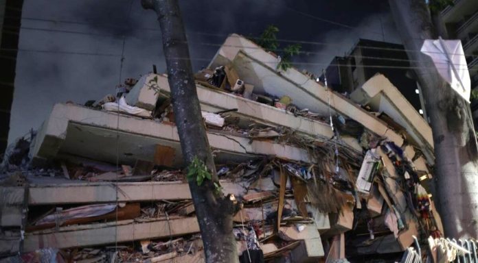 Gempa Venezuela Gedung Bertingkat Ambruk