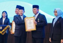 Gubernur Ansar Raih Satyalancana Wira Karya, Diakui Berjasa Kembangkan Sektor Perikanan Kepri Gubernur Ansar Raih Satyalancana Wira Karya, Diakui Berjasa Kembangkan Sektor Perikanan Kepri