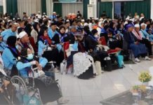 442 Jemaah Haji Kloter 1 Debarkasi Batam Tiba di Tanah Air, Disambut Haru Keluarga dan Pemko Batam Sekda Firmansyah Sambut Kedatangan 442 Jemaah Haji Kloter 1 Batam