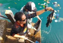 KOMBE-PANTAS Kumpulkan 60 Kg Sampah Plastik di Laut, Semarakkan HUT ke-18 Anambas