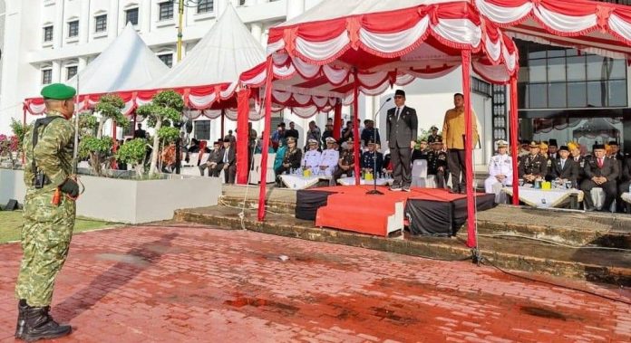 Nyanyang Haris Serukan Penguatan Persatuan Saat Pimpin Upacara Hari Lahir Pancasila di Kepri