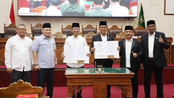 Perda PSU Disahkan, Amsakar Dorong Terwujudnya Hunian Aman dan Nyaman di Batam Perda PSU Disahkan, Amsakar Dorong Terwujudnya Hunian Aman dan Nyaman di Batam