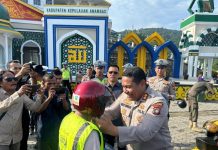 Sambut HUT Bhayangkara ke-80, Polres Anambas dan Pemda Bersinergi Bagi Helm Gratis Sambut HUT Bhayangkara ke-80, Polres Anambas dan Pemda Bersinergi Bagi Helm Gratis