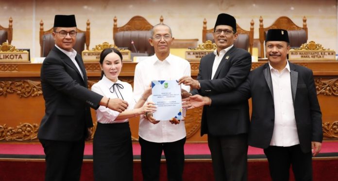 Sampaikan Ranperda APBD 2025, DPRD Apresiasi Capaian Opini WTP ke-14 Pemko Batam Sampaikan Ranperda APBD 2025, DPRD Apresiasi Capaian Opini WTP ke-14 Pemko Batam