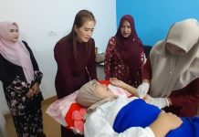 Sinta Aneng Tinjau Cek Kesehatan Gratis dan Beri Semangat Pasien di Hari Jadi Anambas ke-18 Sinta Aneng Tinjau Cek Kesehatan Gratis dan Beri Semangat Pasien di Hari Jadi Anambas ke-18