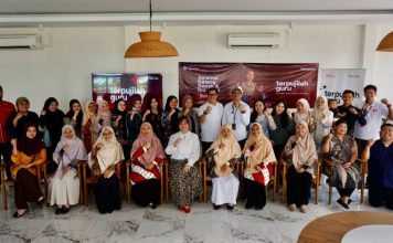 Telkomsel Dorong Kompetensi Digital Guru di Batam, 40 Pendidik Dibekali Pemanfaatan AI Telkomsel Dorong Kompetensi Digital Guru di Batam, 40 Pendidik Dibekali Pemanfaatan AI