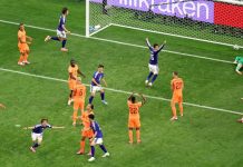 Timnas Belanda Ditahan Jepang 2-2, Gol Pantulan Daichi Kamada Selamatkan Samurai Blue di Menit Akhir Timnas Belanda gagal mempertahankan keunggulan saat menghadapi Jepang