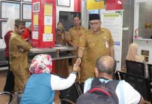 Wali Kota Tanjungpinang Ingatkan ASN Disdukcapil Jaga Disiplin Pelayanan Wali Kota Tanjungpinang dan pelayanan disdukcapil