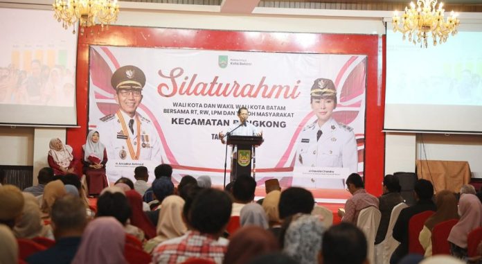 Amsakar Buka Ruang Dialog dengan Tokoh Masyarakat, Bahas Pendidikan hingga UWT Amsakar Perkuat Dialog dengan Tokoh Masyarakat, Pendidikan dan Kemudahan UWT Jadi Prioritas