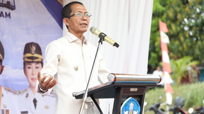 Amsakar Letakkan Batu Pertama SMKN 13 Batam Amsakar Letakkan Batu Pertama SMKN 13 Batam, Perkuat Pemerataan Akses Pendidikan Berkualitas