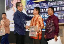 Amsakar Harapkan RT, RW, dan LPM Sukseskan Sosialisasi Portal Perlinsos di Batam Amsakar dan RT RW Batam