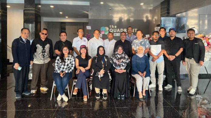 Asosiasi Pariwisata Sepakat Bentuk Tim Perumus Aturan Demi Menciptakan Agen Wisata Perorangan Jadi Profesional Asosiasi Pariwisata Sepakat Bentuk Tim Perumus Aturan Demi Menciptakan Agen Wisata Perorangan Jadi Profesional