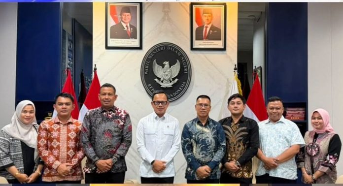 Bupati Aneng Temui Wamendagri Bima Arya Bupati Aneng Temui Wamendagri Bima Arya, Bahas Kemandirian Fiskal hingga Percepatan Pembangunan Anambas